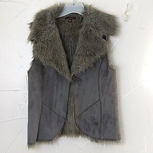 Fever Gray Vest‎ Women's Size Large Faux Fur Faux Suede Toggle Button Closure